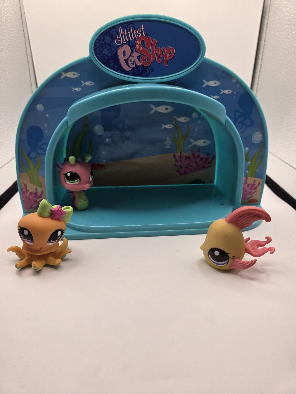 Littlest Pet Shop Sea Playset with 3 Marine Figures - Turquoise/Teal, Lights Up
